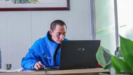 Herramientas de alta calidad y bajo precio utilizadas para moldes de extrusión de plástico para extrusión de perfiles de plástico.