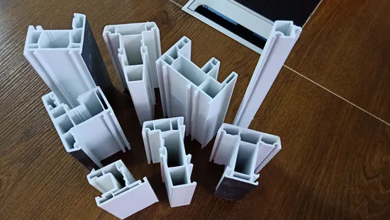 Molde para perfil de ventana abatible de puerta de PVC/Moldeo por extrusión de perfil de UPVC/Herramienta de extrusión de perfil de marco de puerta de plástico